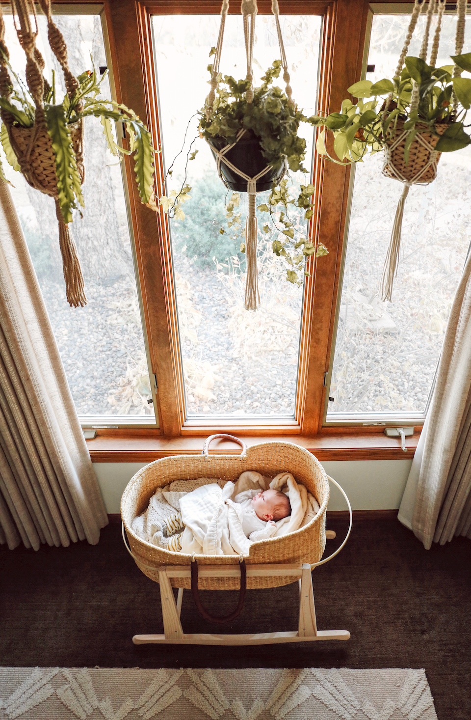 Signature Bilia Bassinet: Vegan (No Leather Handle/ Only Grass